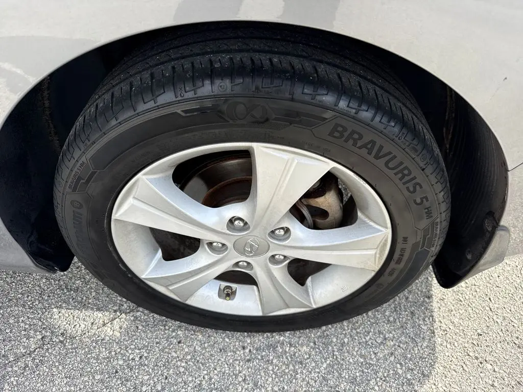 2013 Hyundai Elantra - $6,901