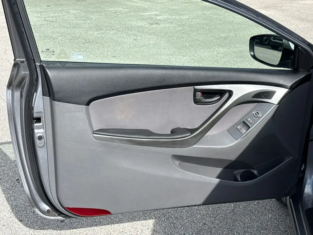 2013 Hyundai Elantra - $6,901