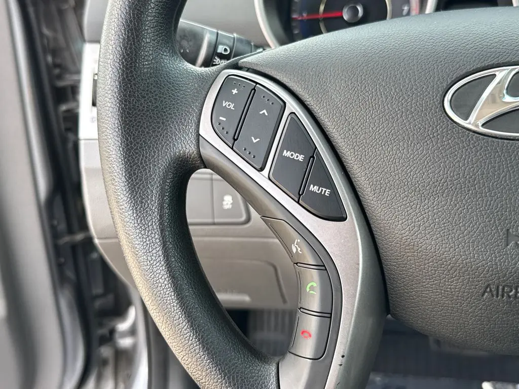 2013 Hyundai Elantra - $6,901