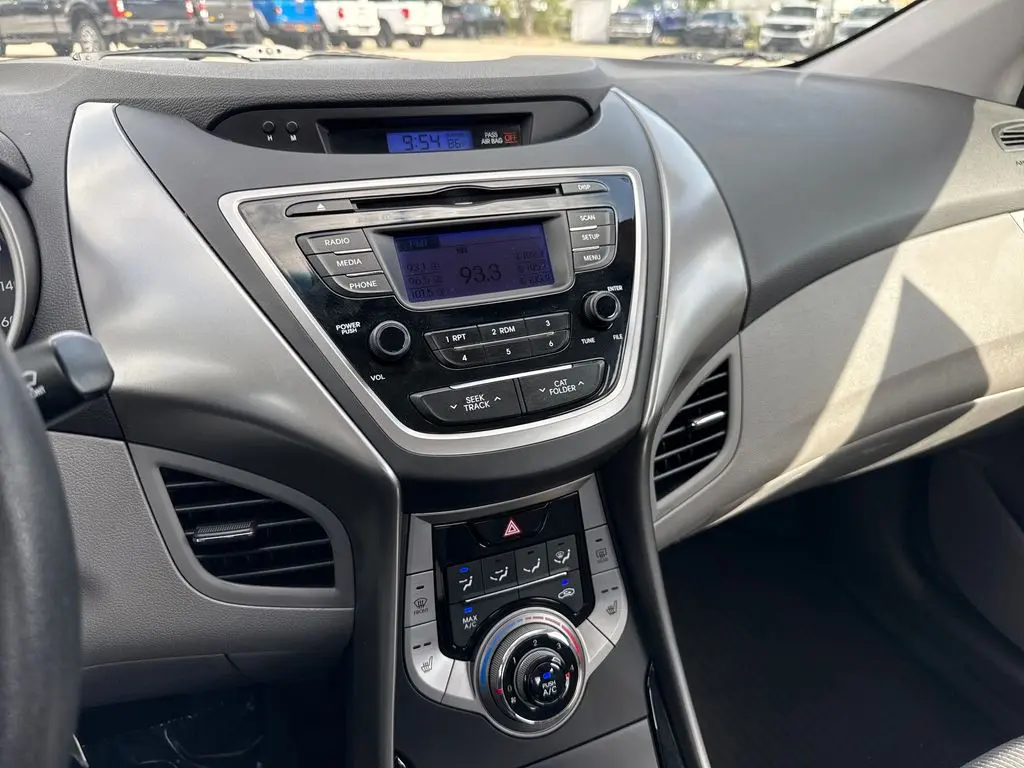 2013 Hyundai Elantra - $6,901