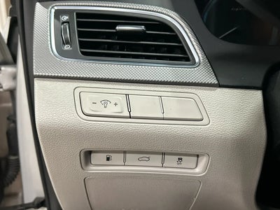 Photo of a 2016 Hyundai Sonata Hybrid SE 4DR Sedan for sale