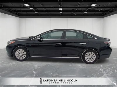 Photo of a 2016 Hyundai Sonata Hybrid SE 4DR Sedan for sale