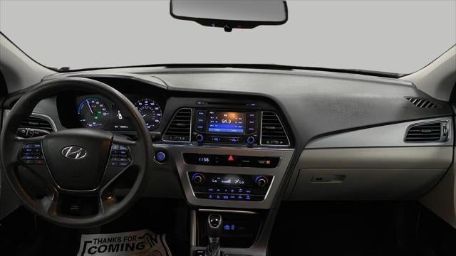 2016 Hyundai SONATA Hybrid SE
