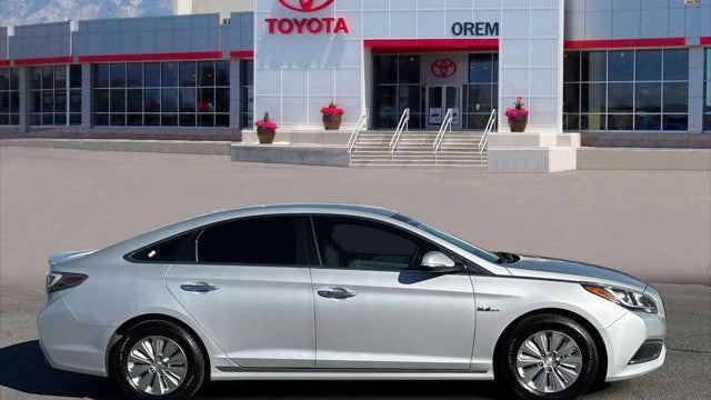 2016 Hyundai SONATA Hybrid SE