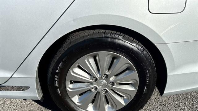 2016 Hyundai SONATA Hybrid SE