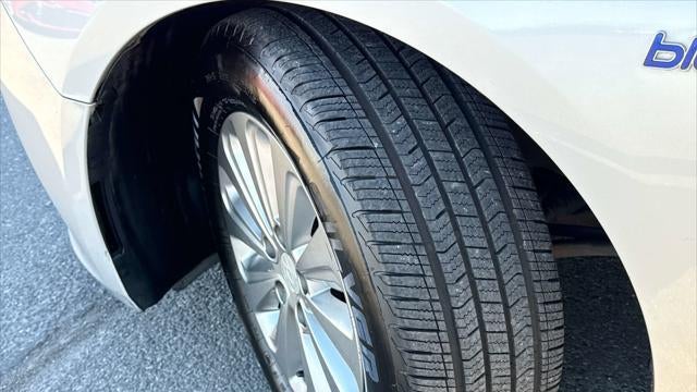 2016 Hyundai SONATA Hybrid SE