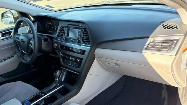 2016 Hyundai SONATA Hybrid SE