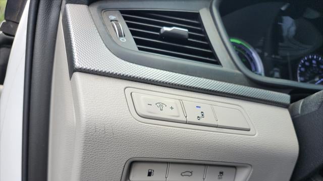 2019 Hyundai SONATA Hybrid SE