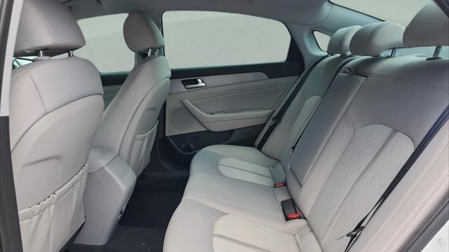 2019 Hyundai SONATA Hybrid SE