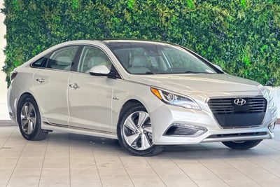 Photo of a 2017 Hyundai Sonata Hybrid Limited 4DR Sedan for sale