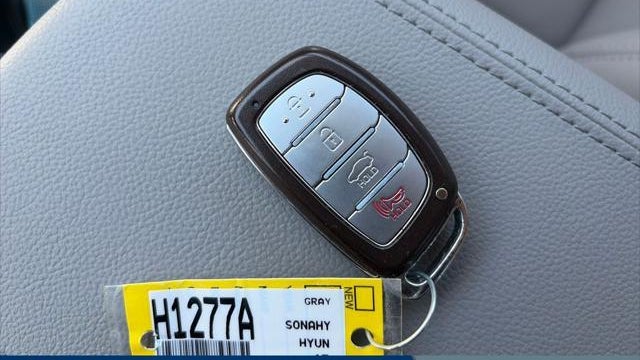 2017 Hyundai SONATA Hybrid Limited