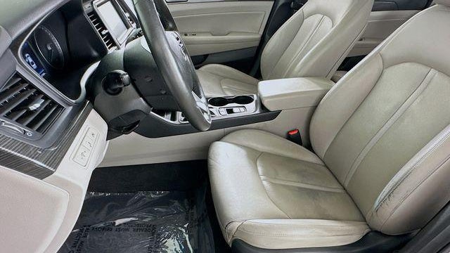 2019 Hyundai SONATA Hybrid Limited
