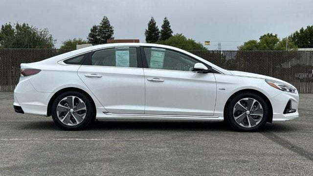 2019 Hyundai SONATA Hybrid Limited