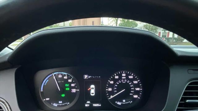 2017 Hyundai SONATA Hybrid Limited