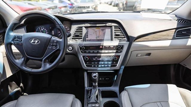 2017 Hyundai SONATA Plug-in Hybrid Limited