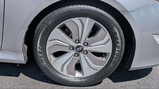 2015 Hyundai SONATA Hybrid Base