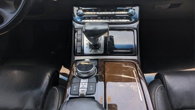 2018 Genesis G90 3.3T Premium