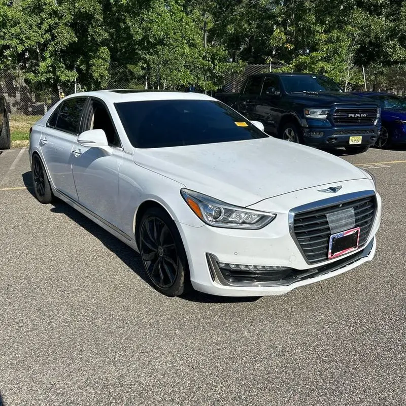 2017 Genesis G90 - $17,995