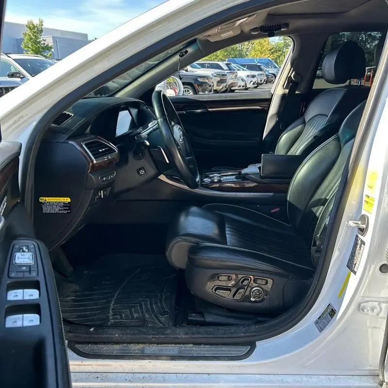 2017 Genesis G90 - $17,995