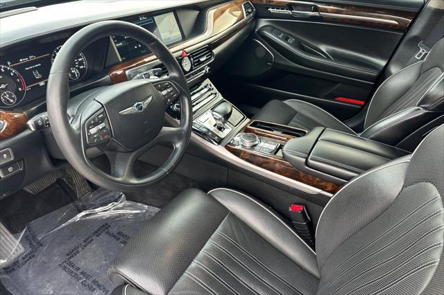 2018 Genesis G90 - $26,990