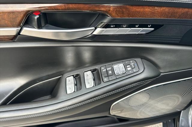2018 Genesis G90 - $26,990