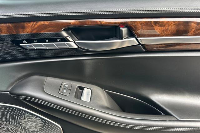 2018 Genesis G90 - $26,990