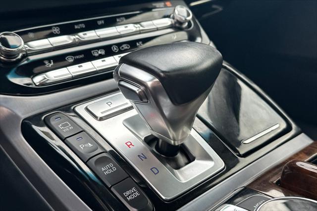 2018 Genesis G90 - $26,990