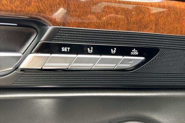 2018 Genesis G90 - $26,990