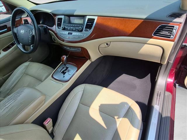 2013 Hyundai Genesis - $6,400