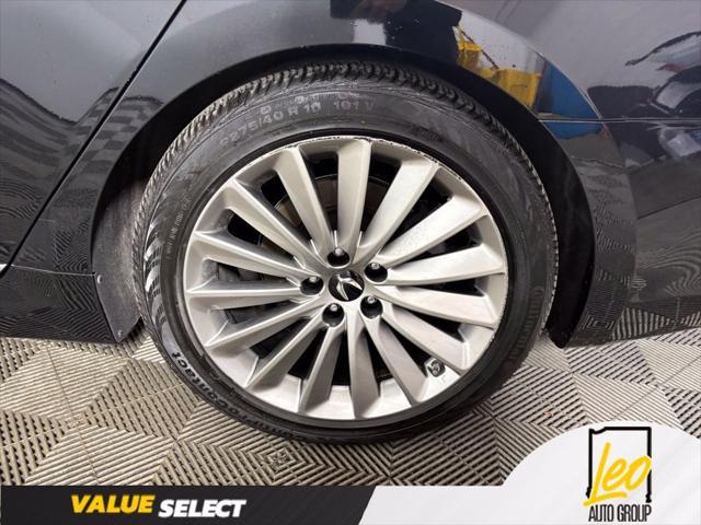 2015 Hyundai Equus - $14,617