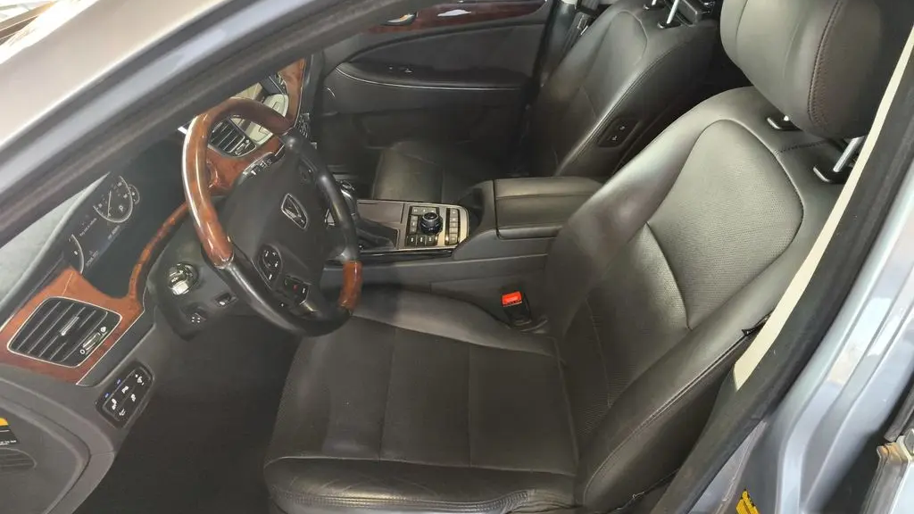 2015 Hyundai Equus Signature