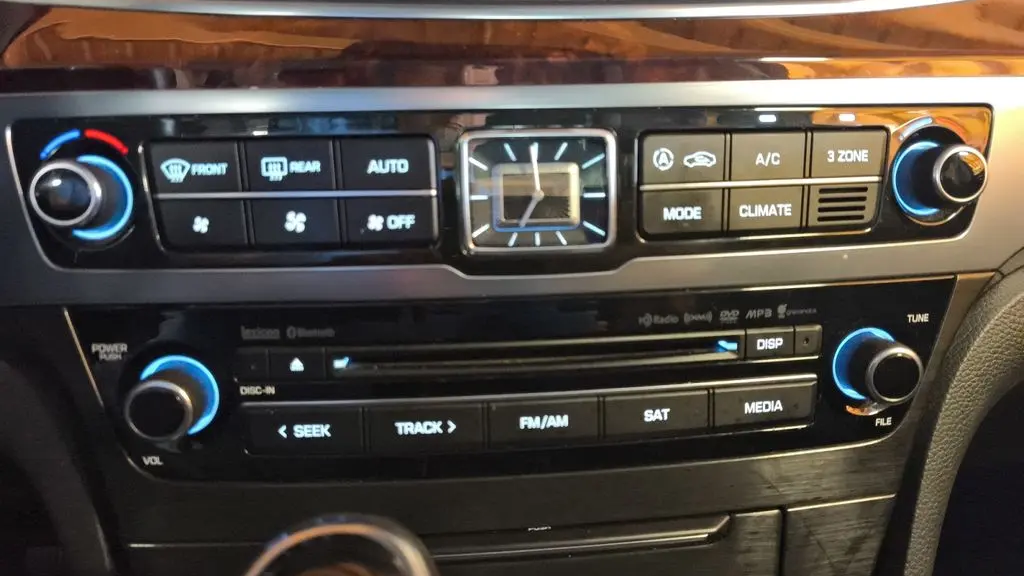 2015 Hyundai Equus Signature