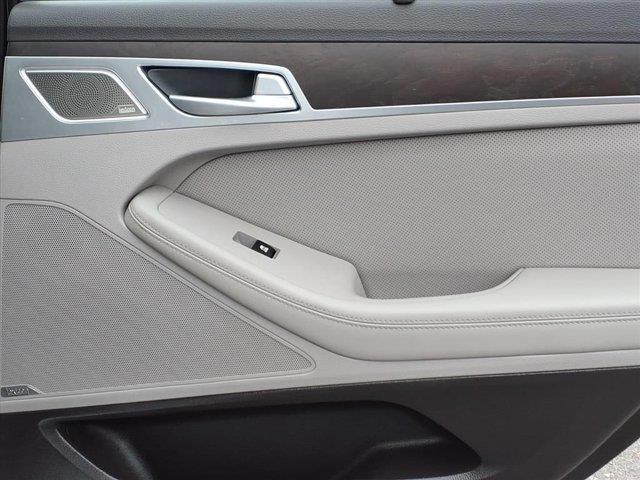 2018 Genesis G80 - $19,499