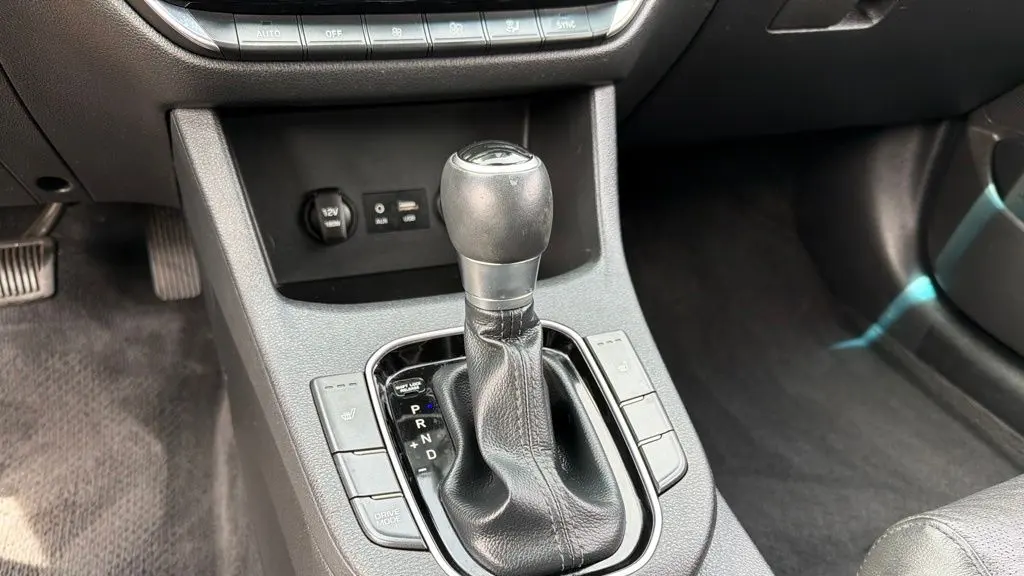 2020 Hyundai ELANTRA GT Base