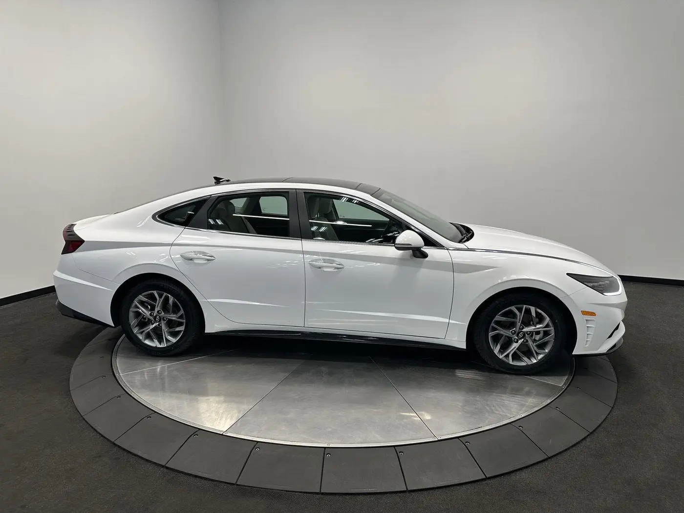 2023 Hyundai Sonata - $18,999