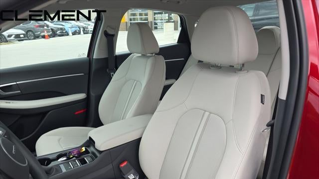 2025 Hyundai SONATA SE