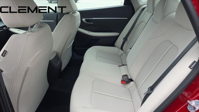 2025 Hyundai SONATA SE