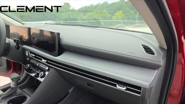 2025 Hyundai SONATA SE