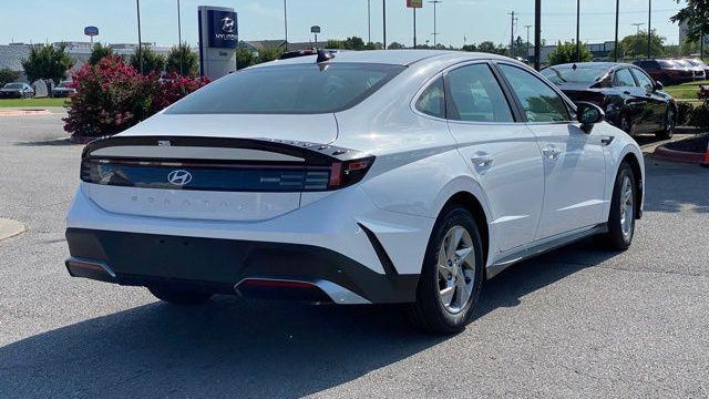 2025 Hyundai SONATA SE