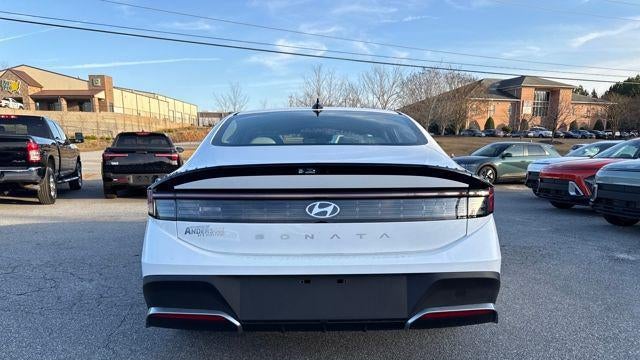 2026 Hyundai SONATA SE