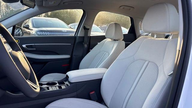2026 Hyundai SONATA SE