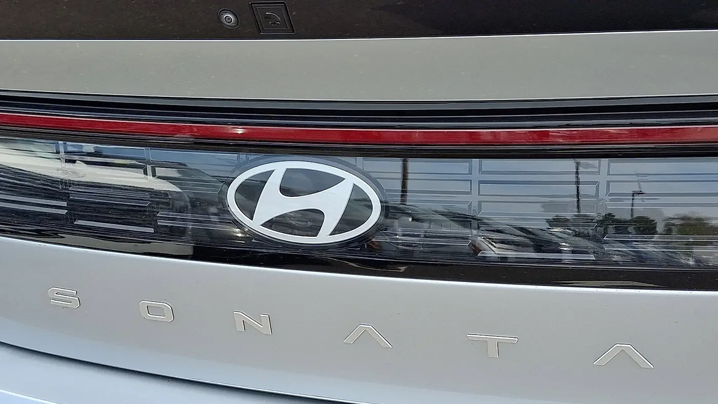 2025 Hyundai SONATA SE