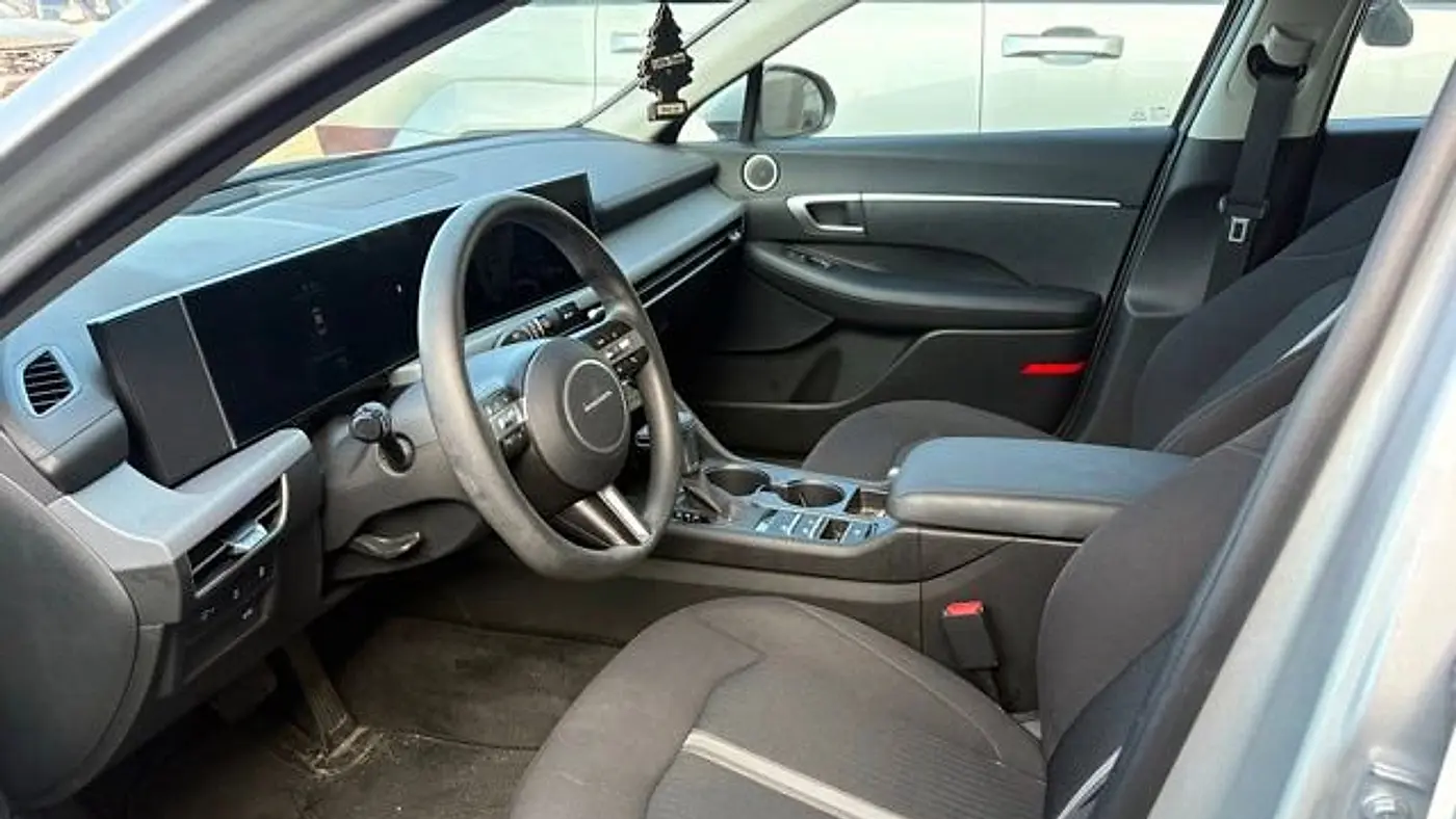 2025 Hyundai SONATA SE