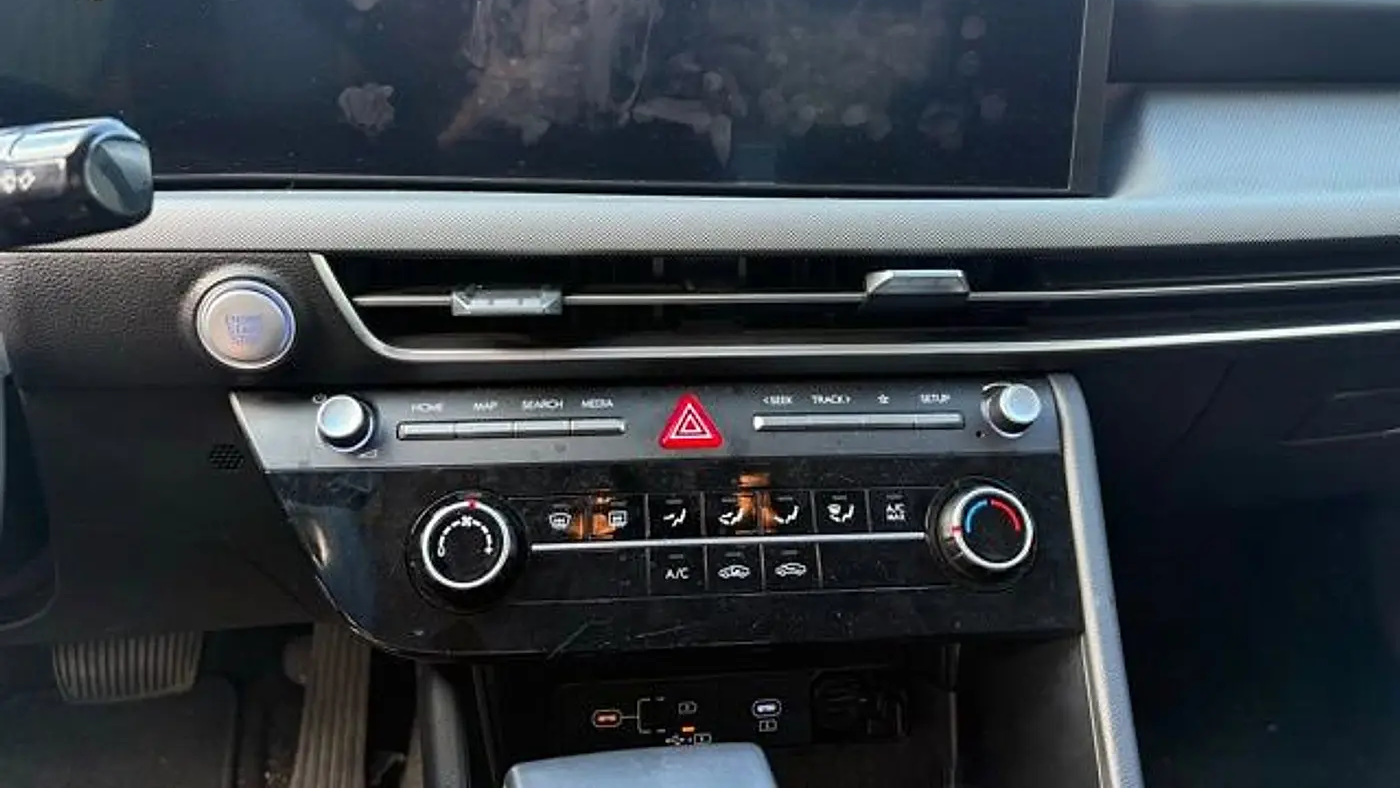 2025 Hyundai SONATA SE