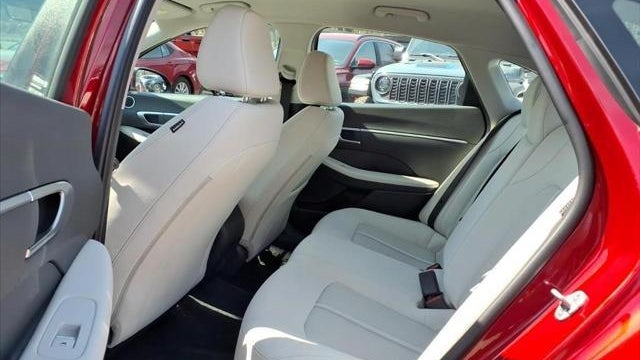 2025 Hyundai SONATA SE