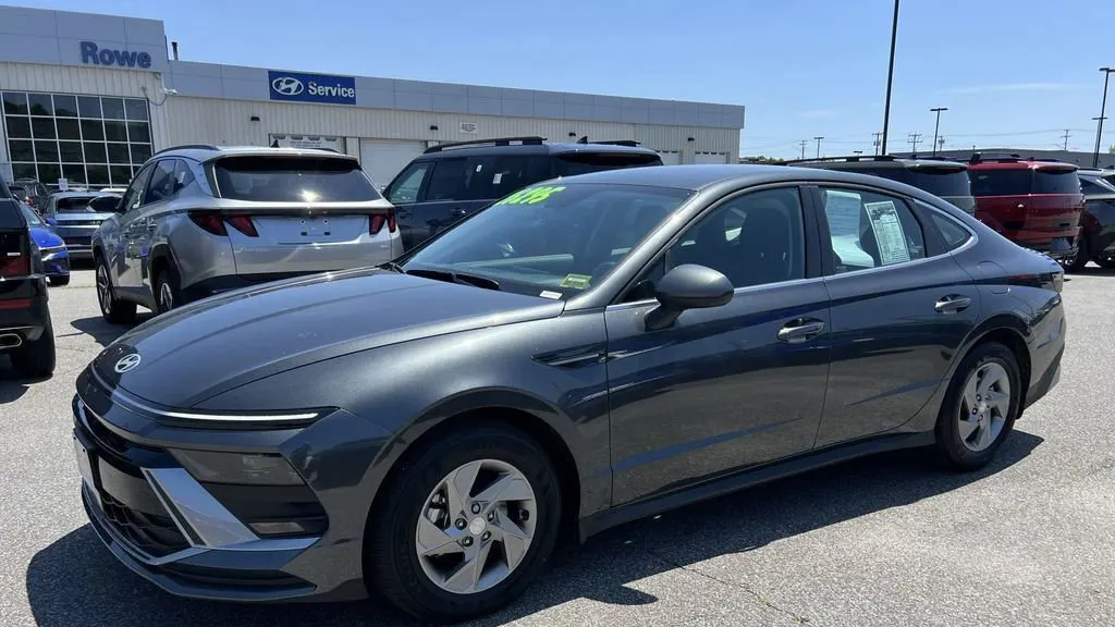 2025 Hyundai SONATA SE