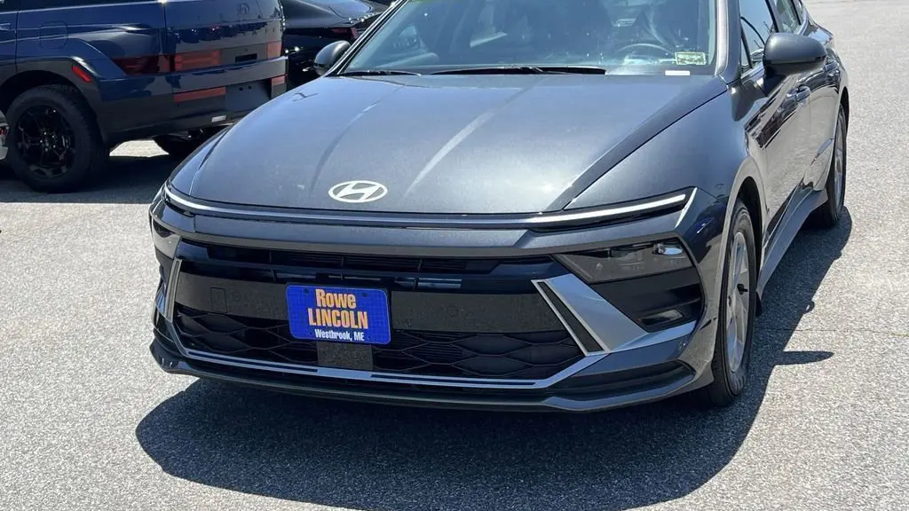 2025 Hyundai SONATA SE