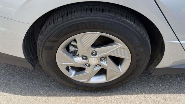 2025 Hyundai SONATA SE