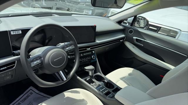2025 Hyundai SONATA SE