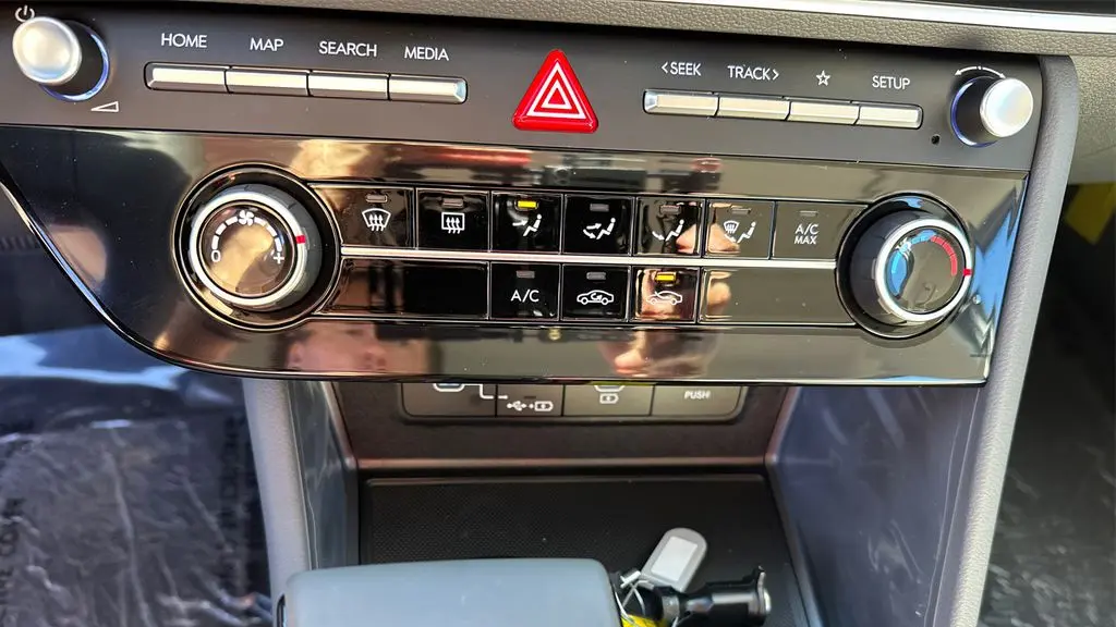 2025 Hyundai SONATA SE